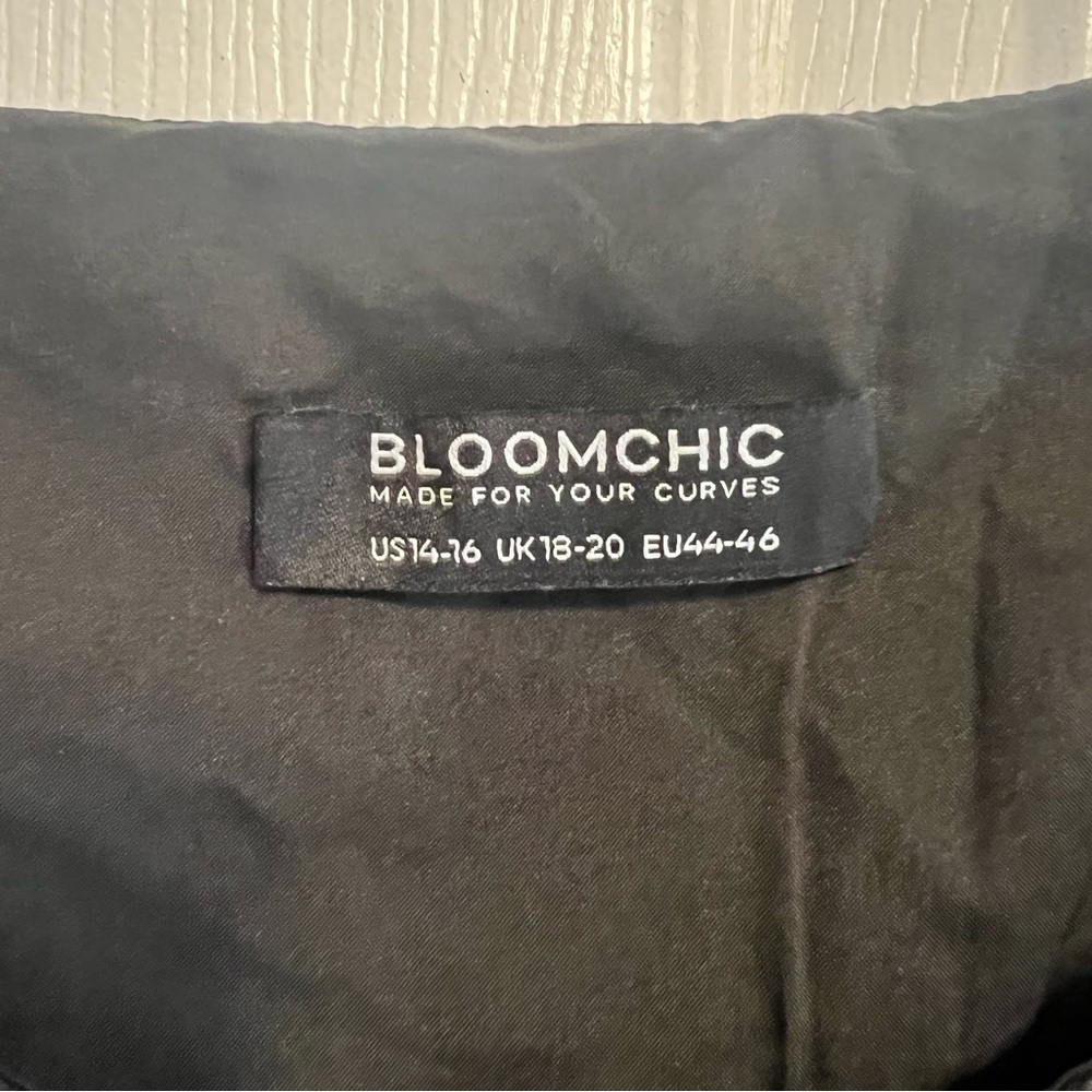 Bloomchic Black A-line Rosette Spaghetti Strap Dress Size 14-16 - Picture 5 of 5